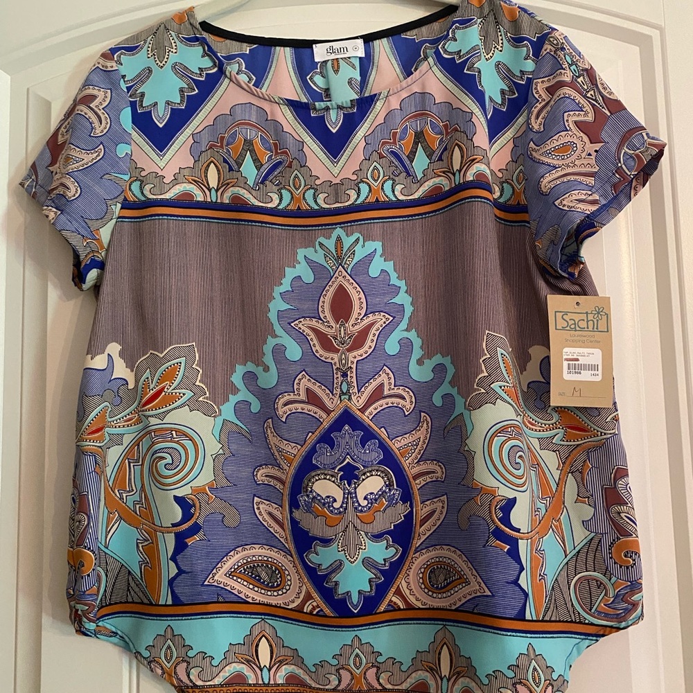 Women’s boutique top.